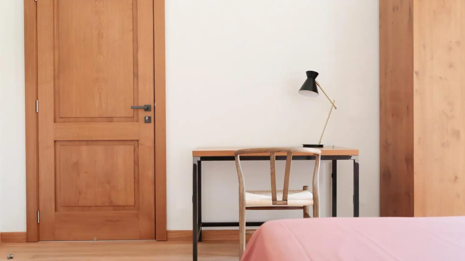 Glass House - Smart Rooms & Parking Lecce