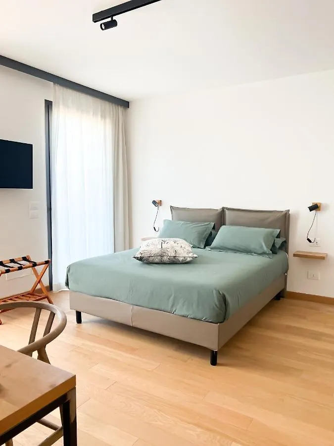 Glass House - Smart Rooms & Parking ليتشي إيطاليا