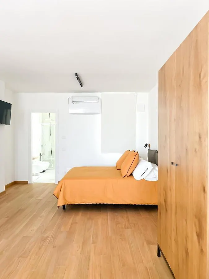Glass House - Smart Rooms & Parking ليتشي 4*,  إيطاليا