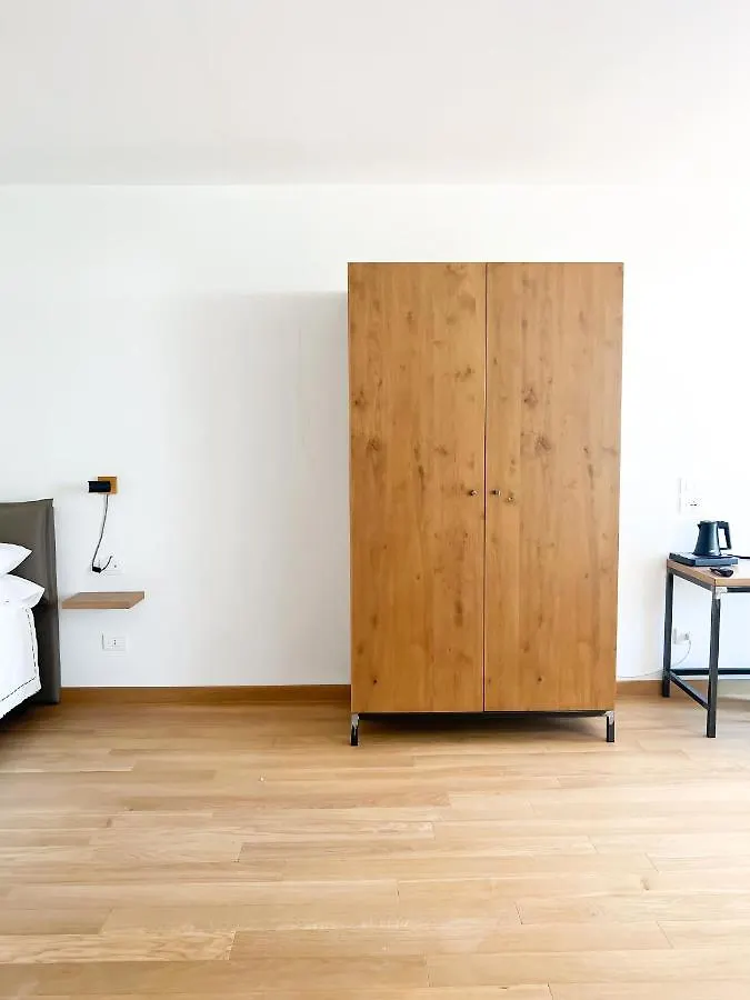 Glass House - Smart Rooms & Parking ليتشي 4*,  إيطاليا