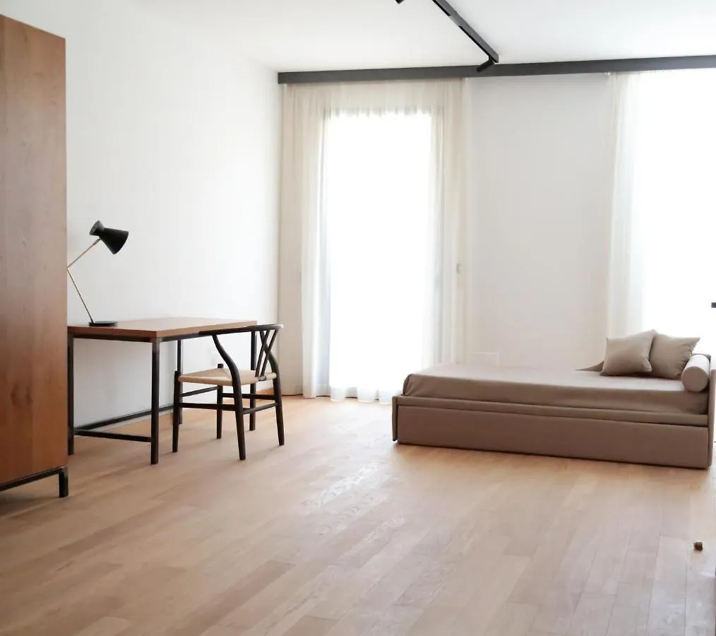 Glass House - Smart Rooms & Parking ليتشي إيطاليا